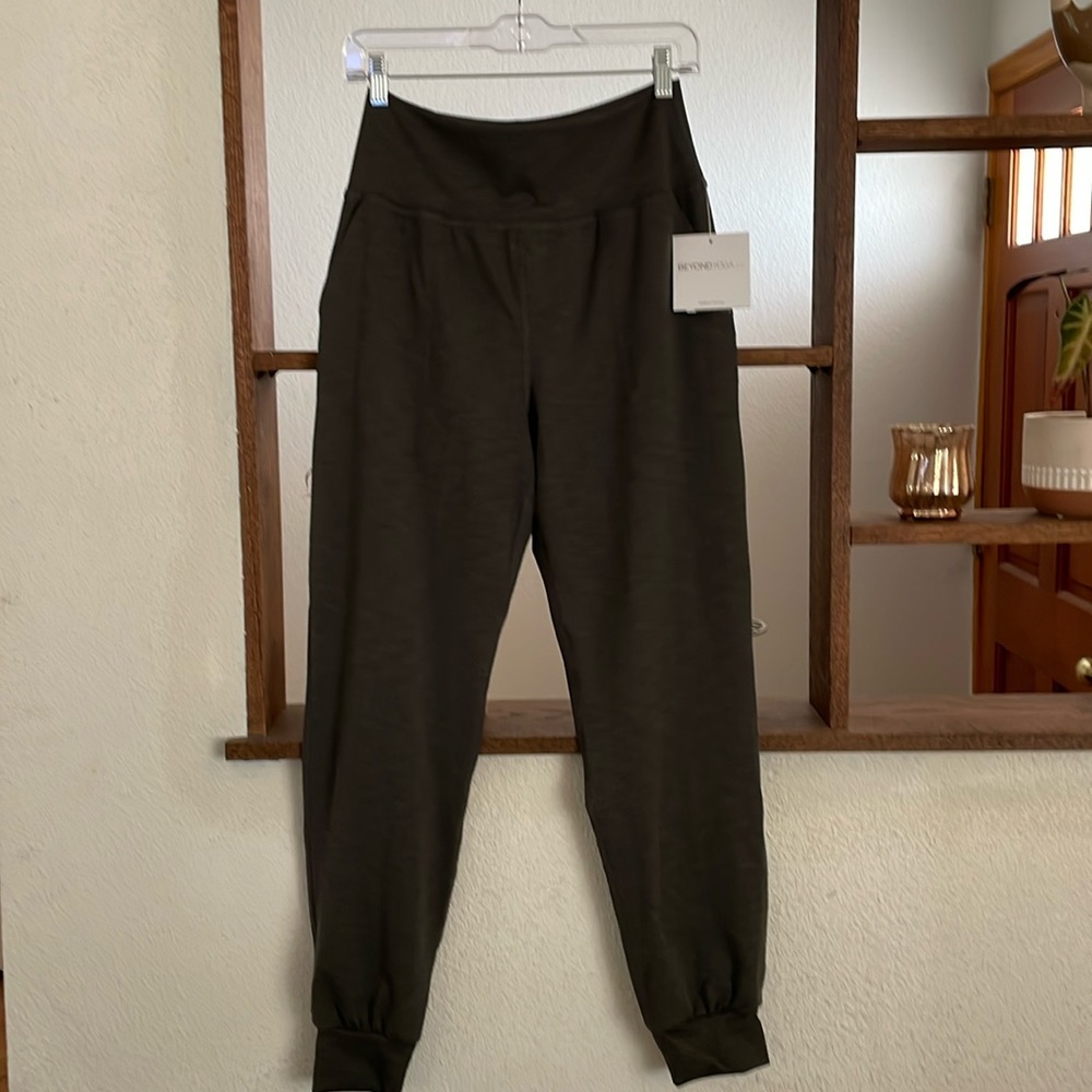 Beyond yoga Heather Rib Midi Jogger